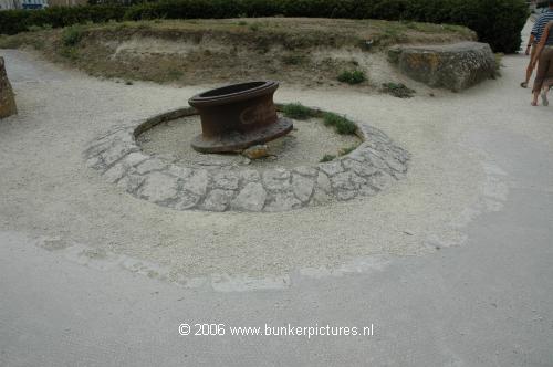 © bunkerpictures  -Gun emplacement